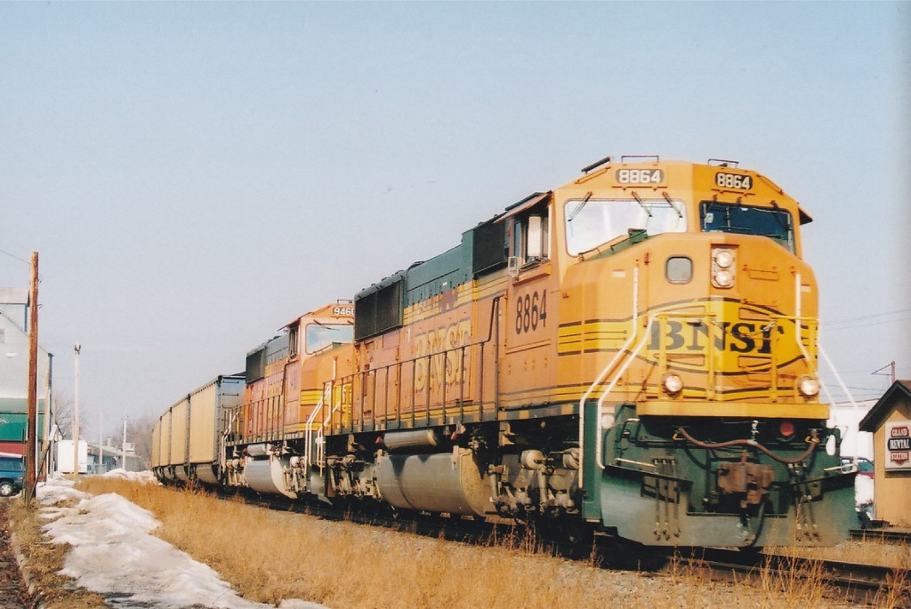 BNSF 8864 East